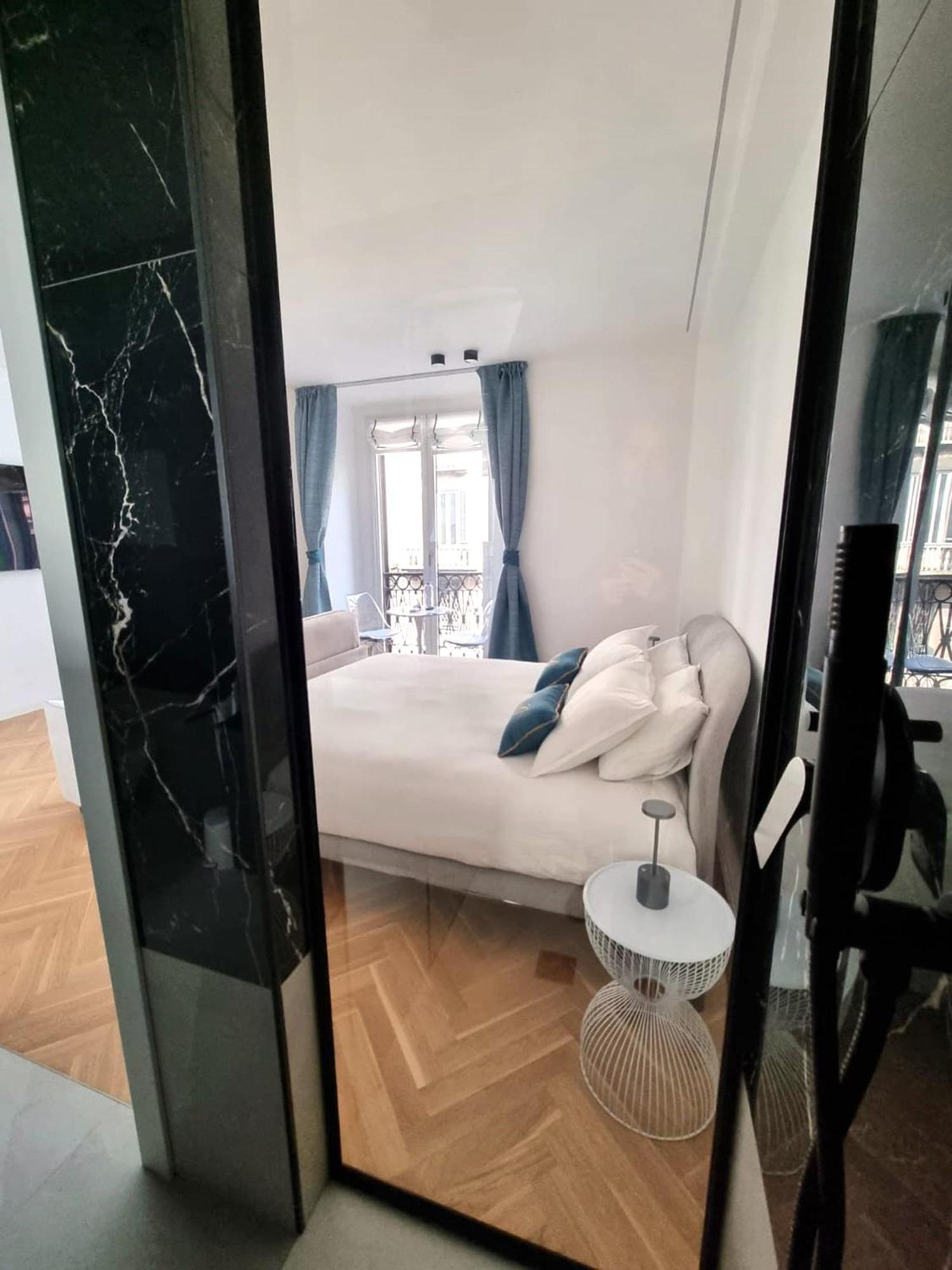 Hotel B And G San Babila- Luxury In The Heart Of Milano - Design District Esterno foto
