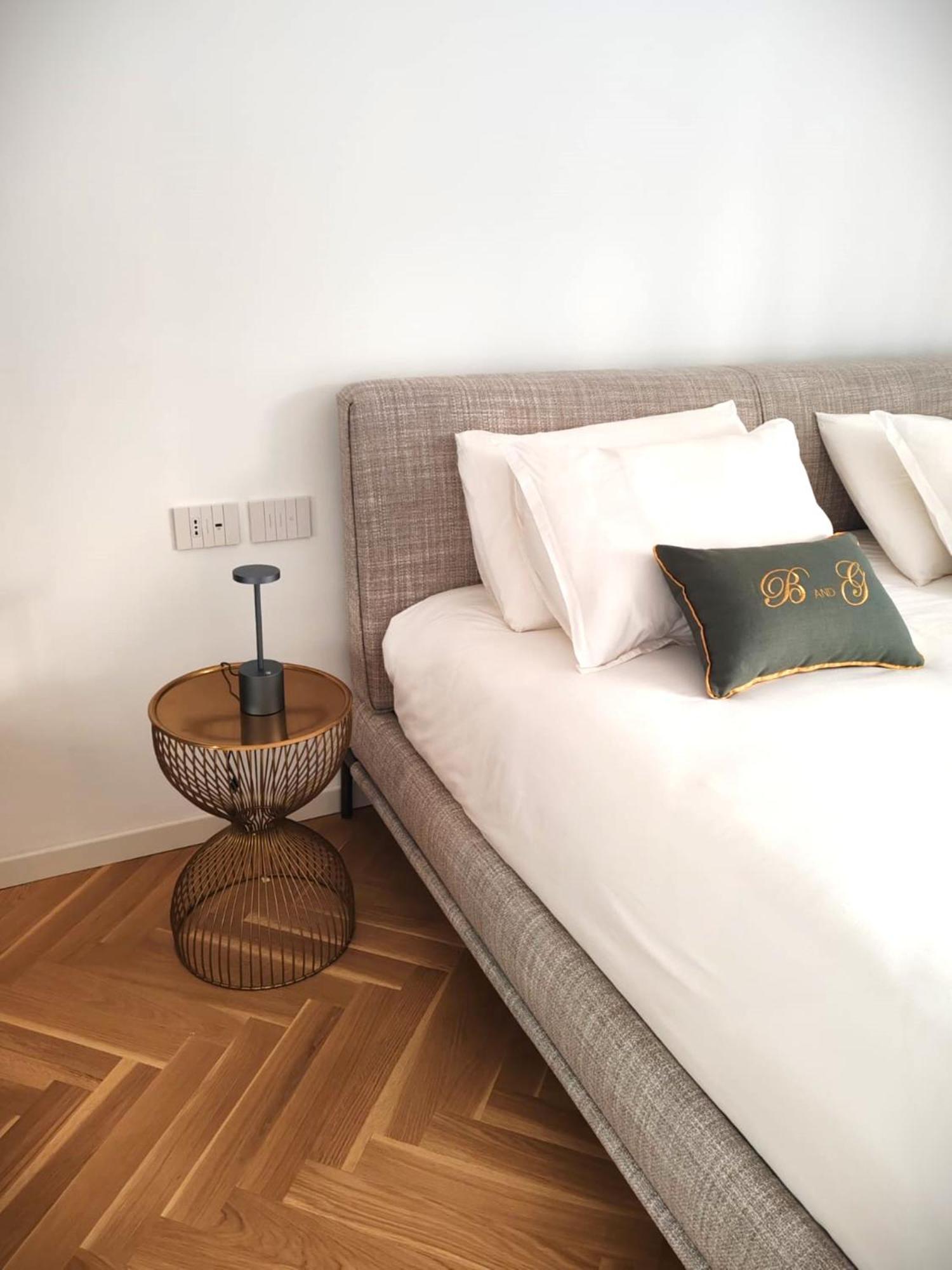 Hotel B And G San Babila- Luxury In The Heart Of Milano - Design District Esterno foto