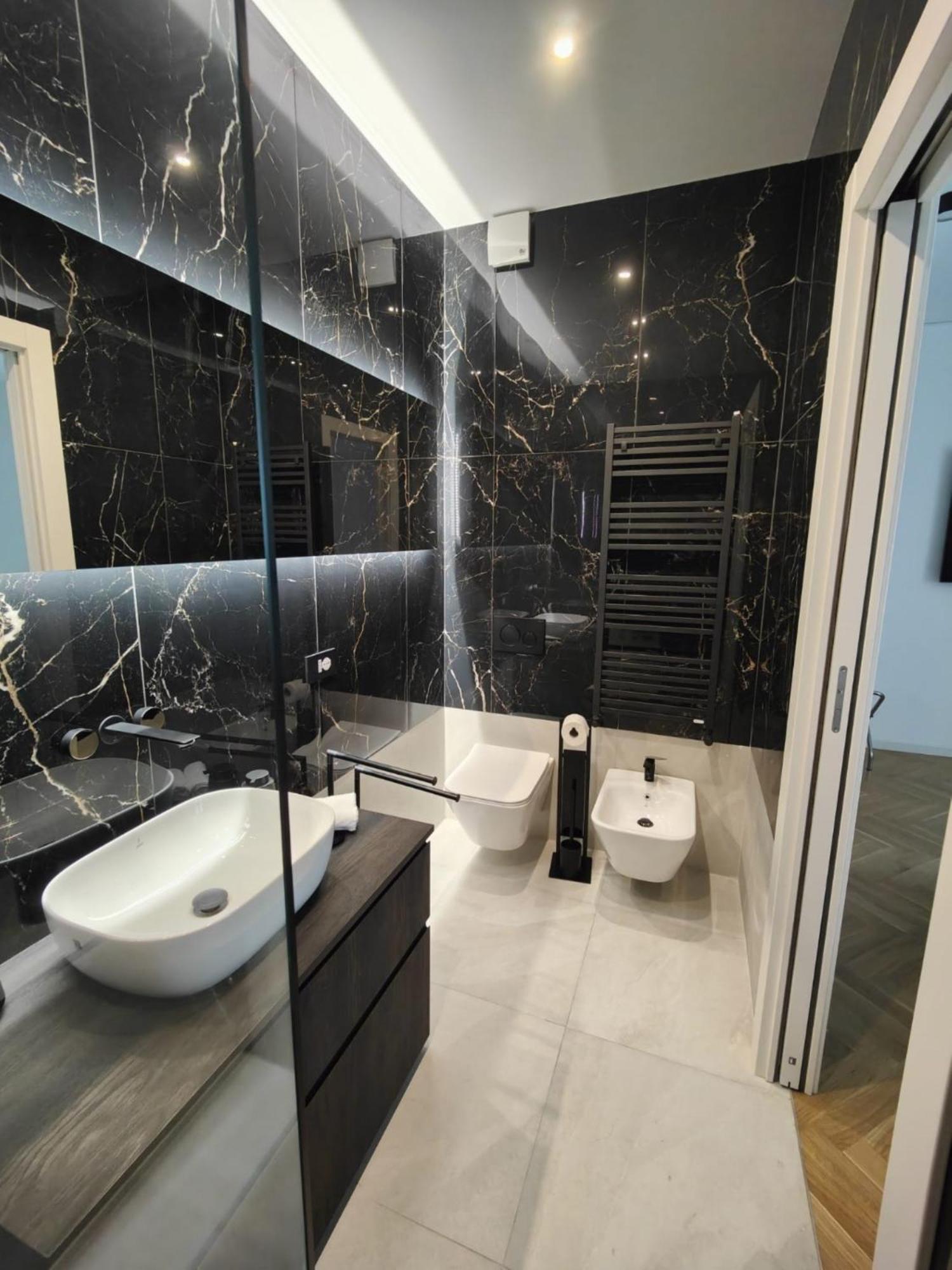 Hotel B And G San Babila- Luxury In The Heart Of Milano - Design District Esterno foto
